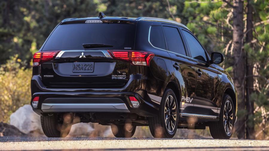  Mitsubishi Outlander PHEV 2017 года  (NA) (фото 53 из 70)
